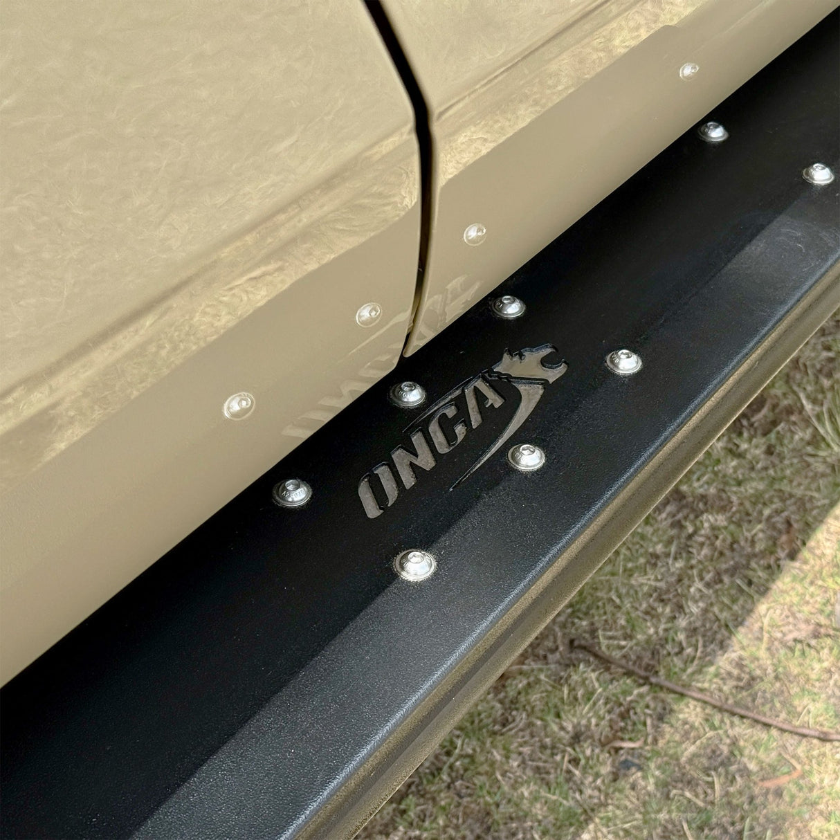 ONCA Landcruiser 79 Series Dual Cab Extreme Rock Sliders - ONCLC70ROCKSDV8DC - CapRax