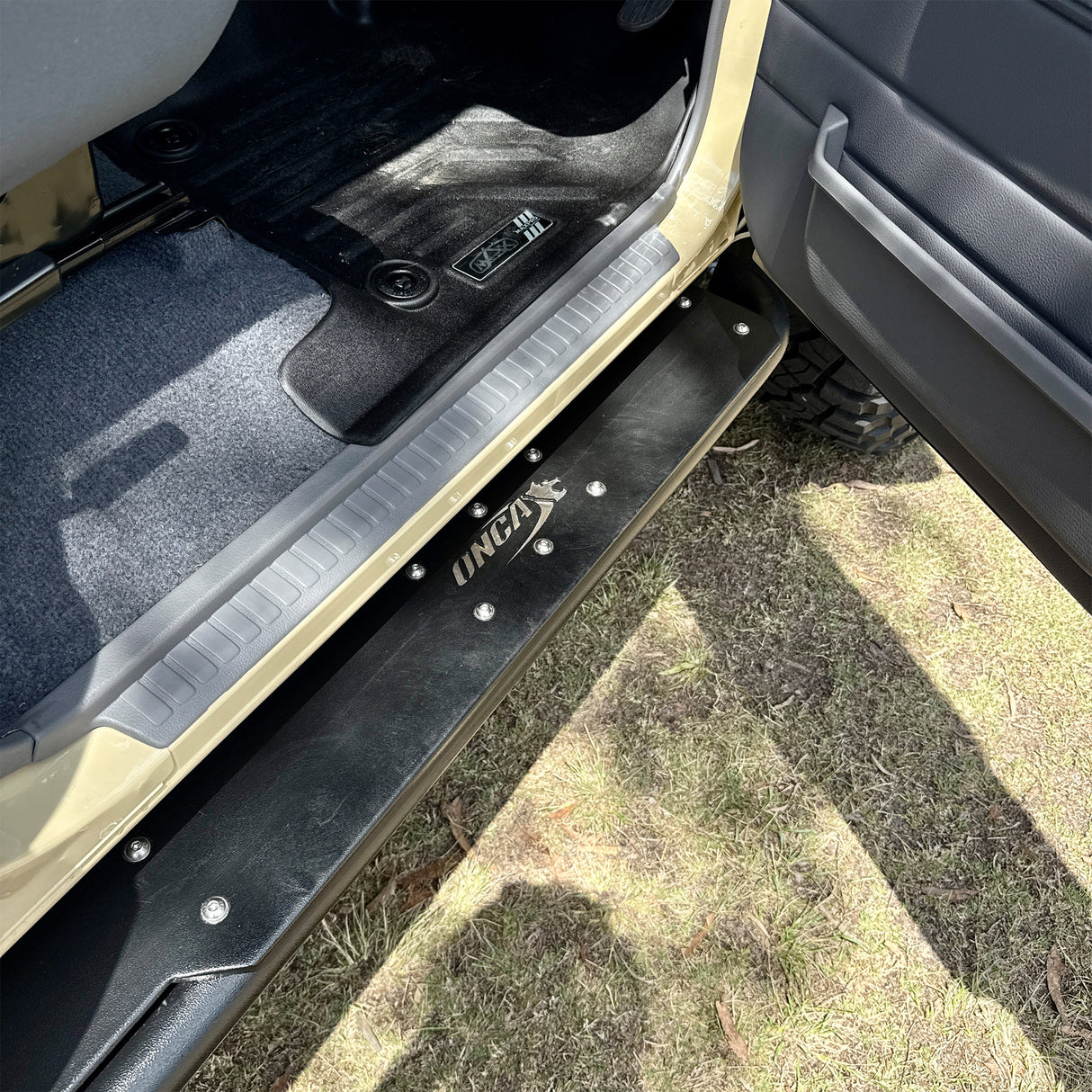 ONCA Landcruiser 79 Series Dual Cab Extreme Rock Sliders