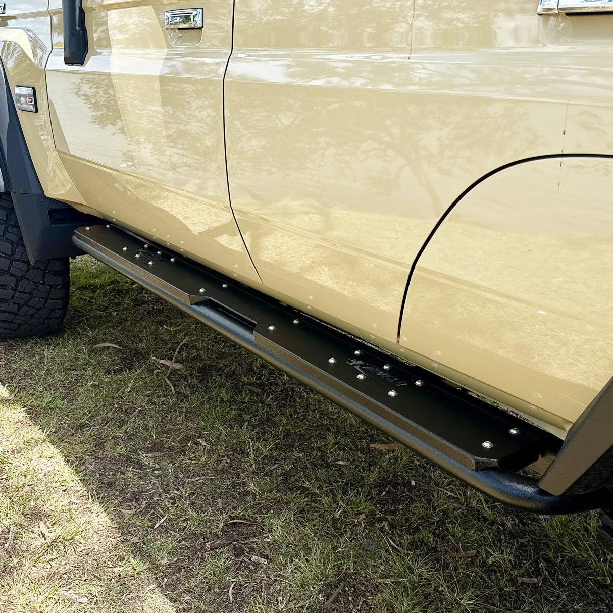 ONCA Landcruiser 79 Series Dual Cab Extreme Rock Sliders